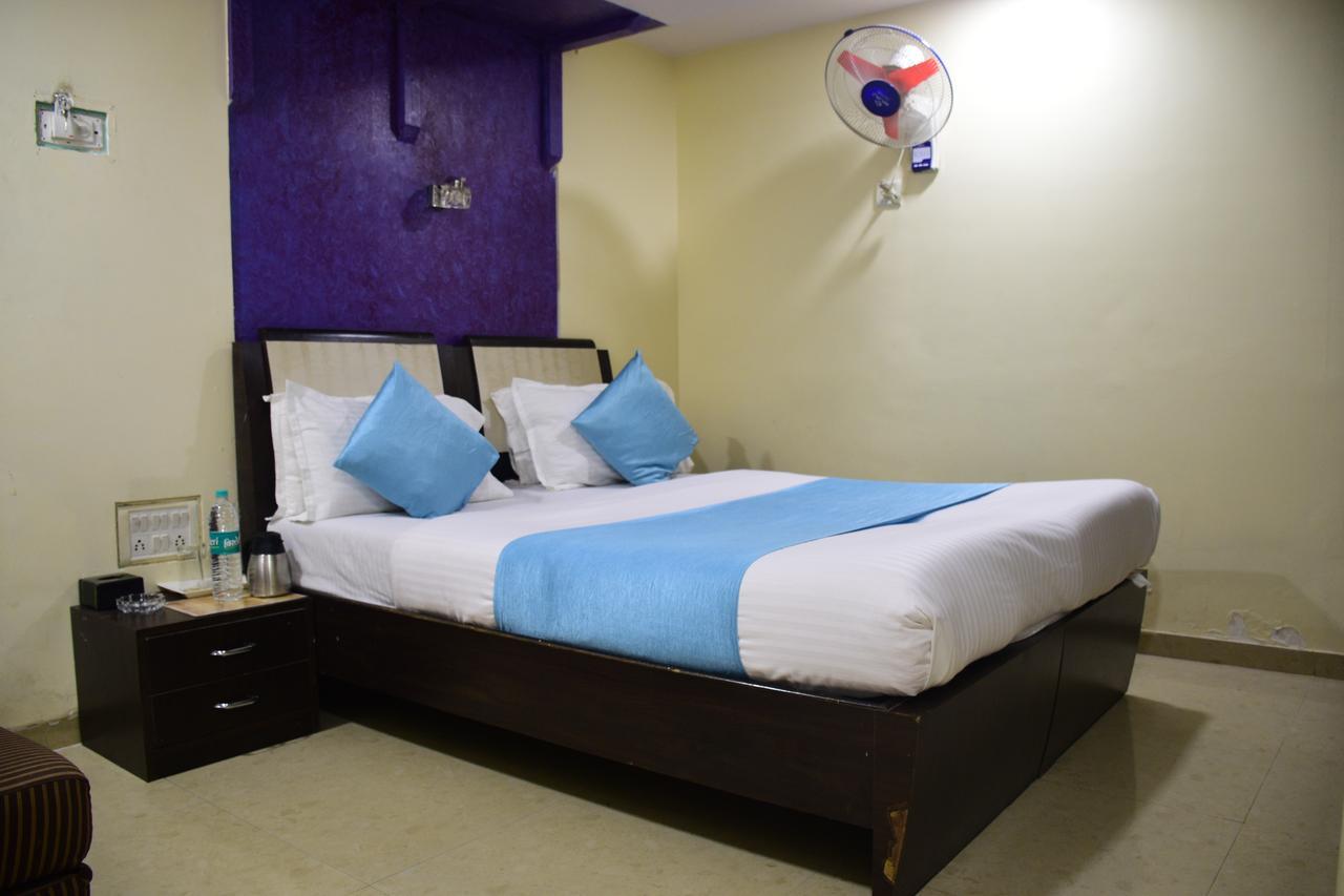מומביי Hotel K.C Residency מראה חיצוני תמונה